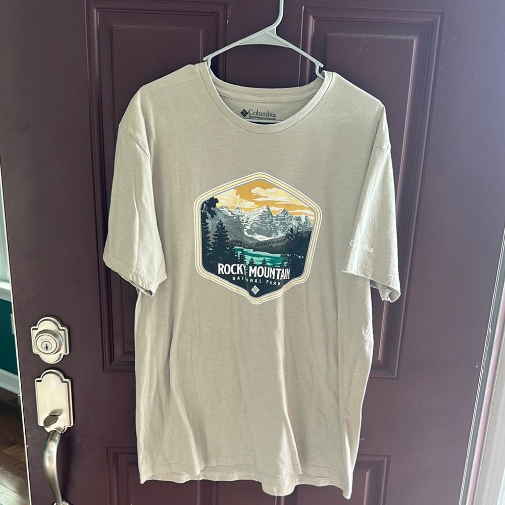 Columbia Tan Short Sleeve Adventure Tee
